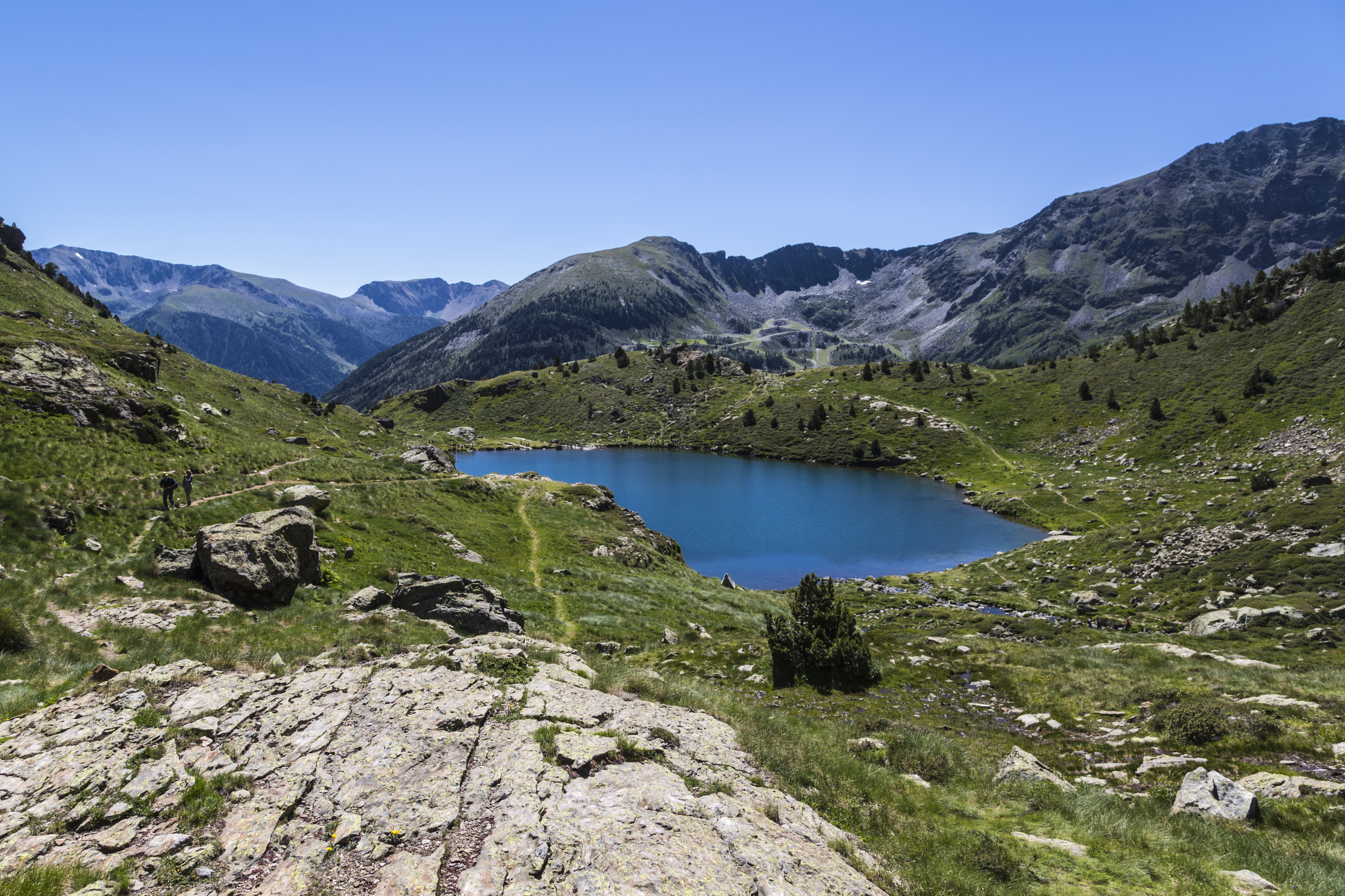 https://visitandorra.com/content/dam/visitandorra/en/assets/images/cfs/itinerary/hiking-route-estanys-de-tristaina/erv_20130821_3150-circuit_interpretatiu_tristaina.jpg